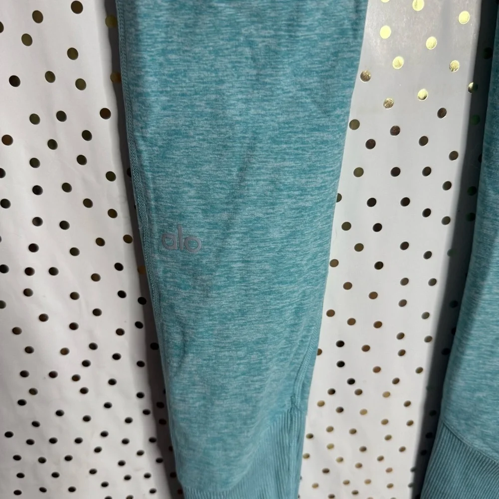 Alo Yoga Light Blue High-Waisted Leggings